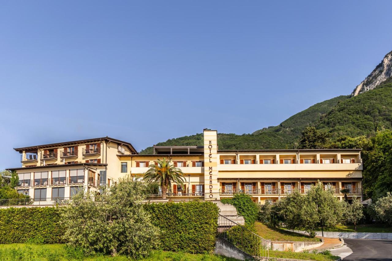 Hotel Meandro - Lake View Gargnano Extérieur photo